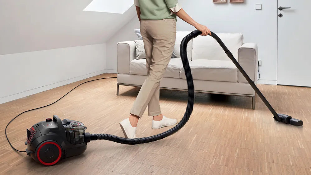 BOSCH Bagless Vacuum Cleaner - 2000 Watts- 2 Liters - Black and Red BGS21WPOW